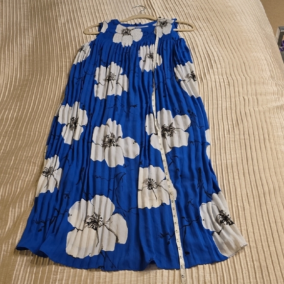 Black Level Chico's Blue and White Floral Midi Dress - Picture 7 of 14